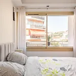 Plage Luxe Colle A L\'Hotel Martinez
